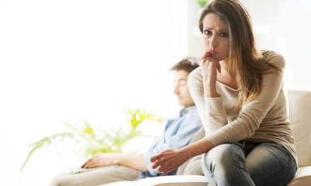 LE PROMESSE CHE SI SCIOLGONO IN SILENZIO
